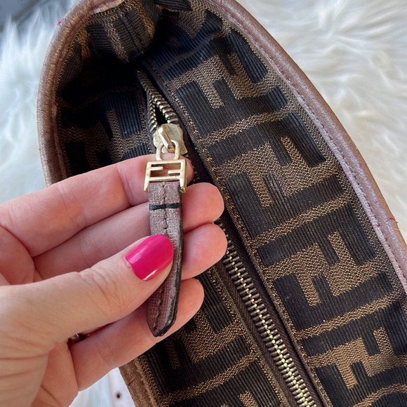 Authentic Fendi Pink Metallic Perforated Zip Tote - Picture 6 of 16